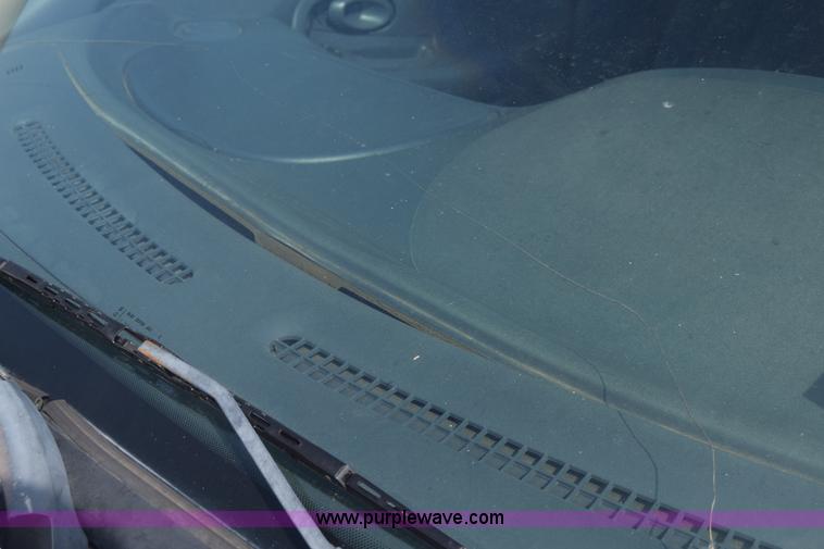 image for item J7241 1998 Ford Taurus LX