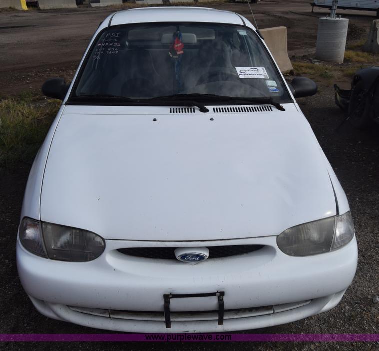 image for item J7243 1997 Ford Aspire