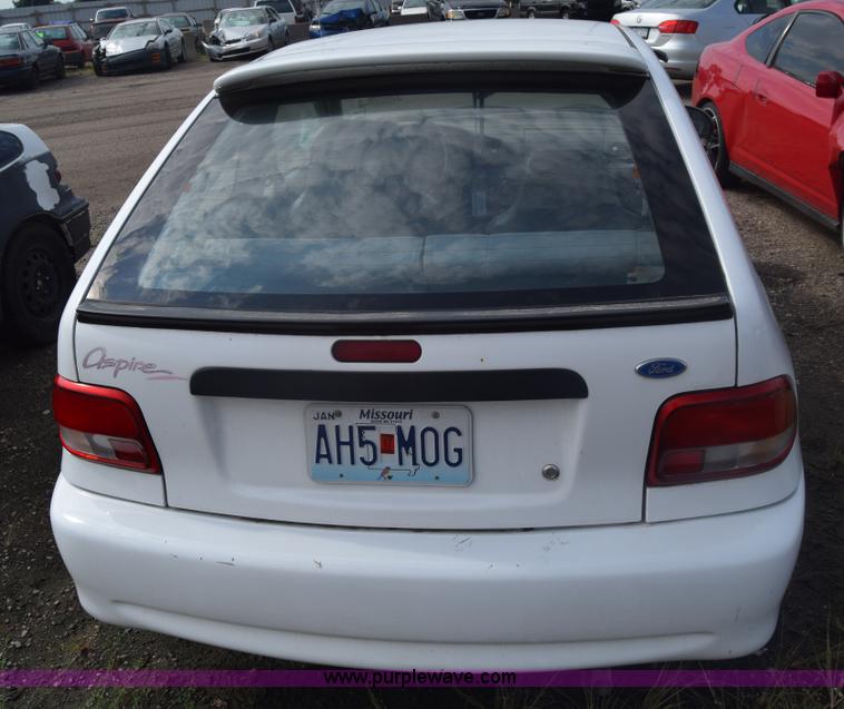 image for item J7243 1997 Ford Aspire