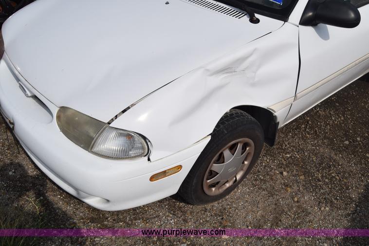 image for item J7243 1997 Ford Aspire