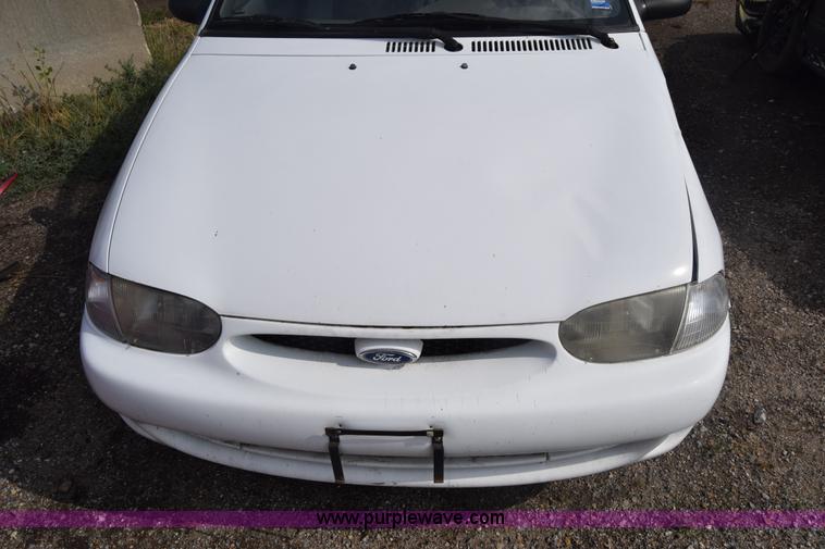 image for item J7243 1997 Ford Aspire