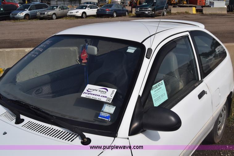 image for item J7243 1997 Ford Aspire