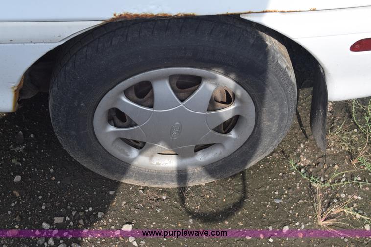 image for item J7243 1997 Ford Aspire