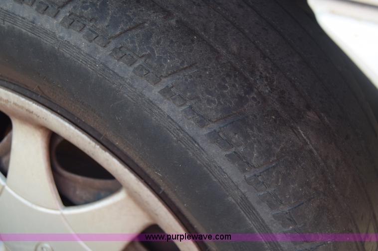 image for item J7243 1997 Ford Aspire