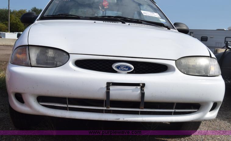 image for item J7243 1997 Ford Aspire