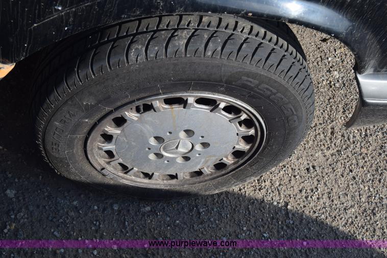 image for item J8010 1982 Mercedes Benz 300 SD