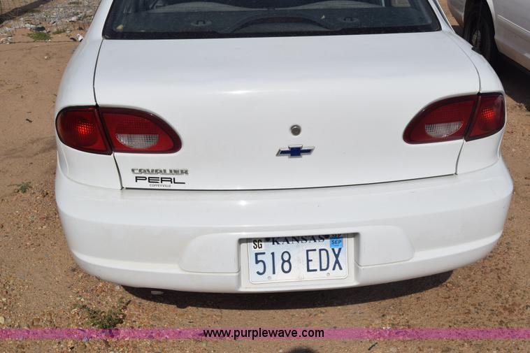 image for item J8011 2002 Chevrolet Cavalier