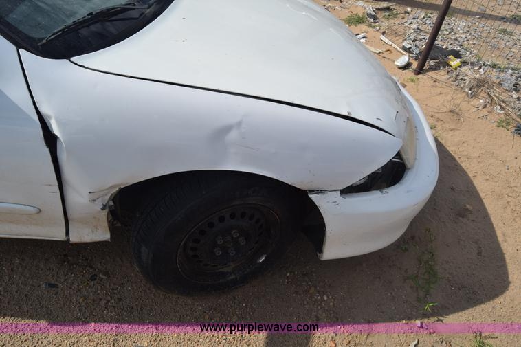 image for item J8011 2002 Chevrolet Cavalier