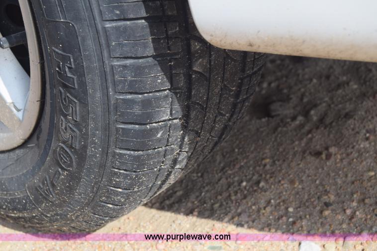 image for item J8011 2002 Chevrolet Cavalier