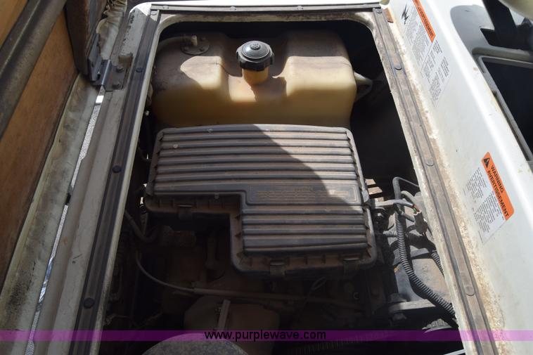 image for item J8012 1999 Yamaha golf cart