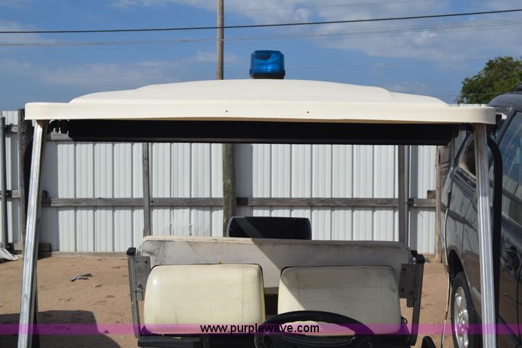 image for item J8012 1999 Yamaha golf cart