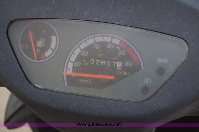 image for item J8013 2013 Bashen TPGS-805 moped