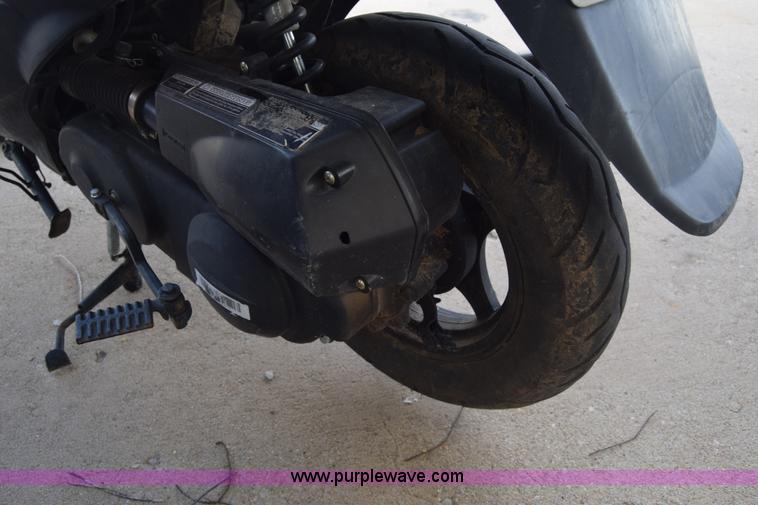 image for item J8013 2013 Bashen TPGS-805 moped