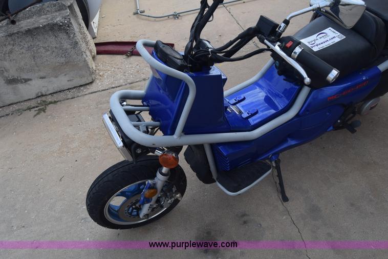 image for item J8014 2007 Basham MC60 moped