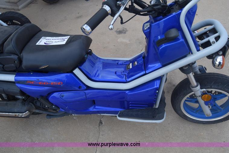 image for item J8014 2007 Basham MC60 moped