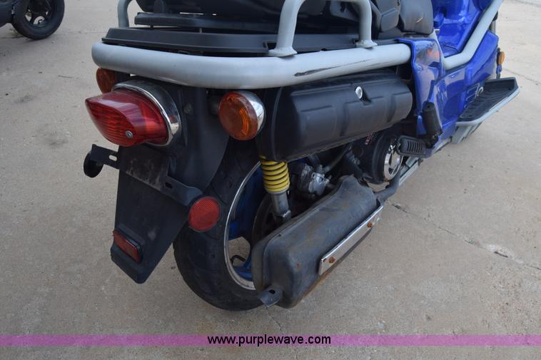 image for item J8014 2007 Basham MC60 moped