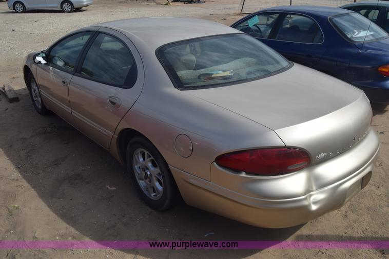 image for item J8015 2000 Chrysler Concorde