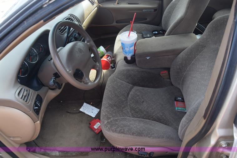 image for item J8015 2000 Chrysler Concorde