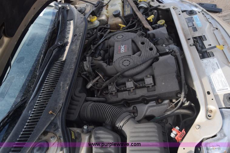 image for item J8015 2000 Chrysler Concorde