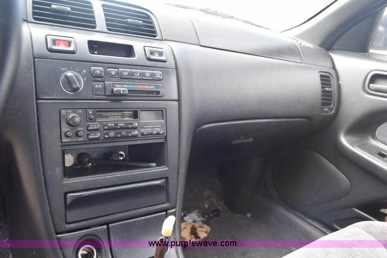 image for item J8018 1997 Nissan Maxima