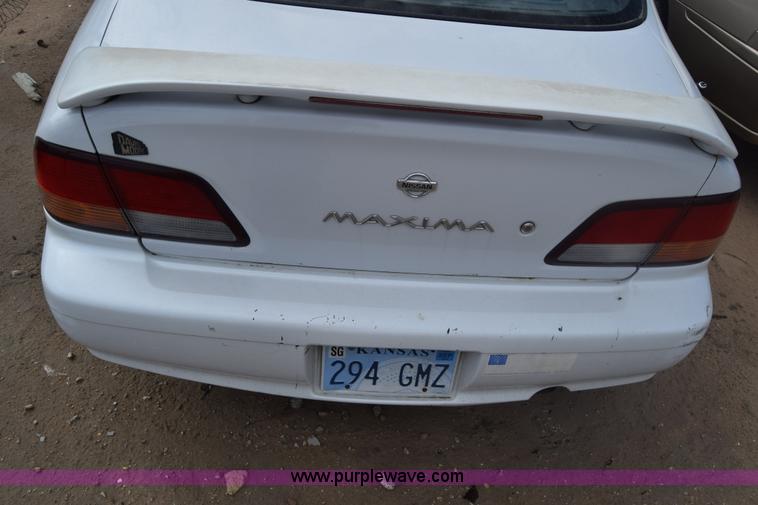 image for item J8018 1997 Nissan Maxima