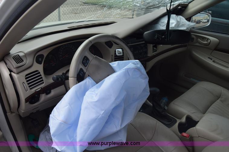 image for item J8020 2003 Chevrolet Impala LS