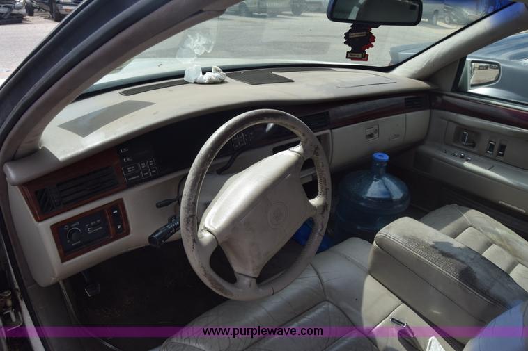 image for item J8022 1995 Cadillac DeVille