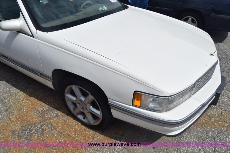 image for item J8022 1995 Cadillac DeVille