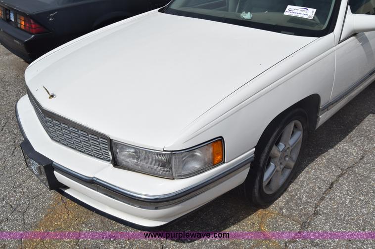 image for item J8022 1995 Cadillac DeVille