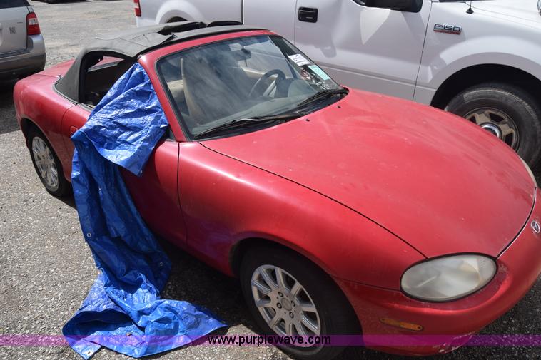 image for item J8023 1999 Mazda MX-5 Miata