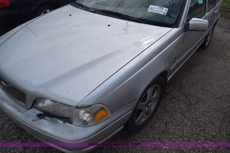 image for item J8024 1999 Volvo S70 T5