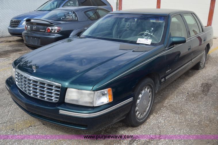 image for item J8025 1997 Cadillac DeVille