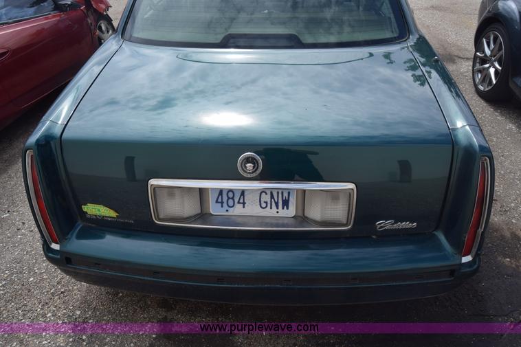 image for item J8025 1997 Cadillac DeVille