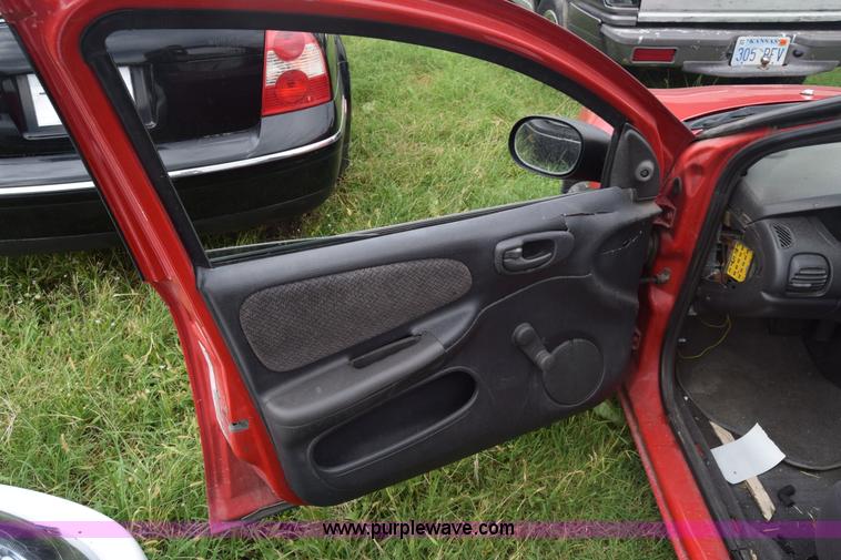 image for item J8026 2000 Plymouth Neon