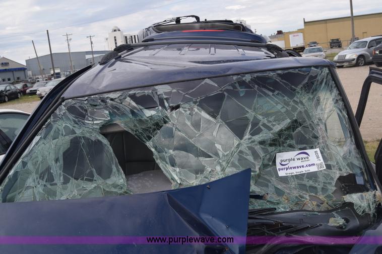 image for item J8028 2002 Chevrolet Trailblazer LS SUV