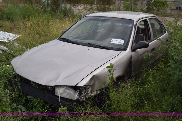 image for item J8032 1999 Toyota Corolla