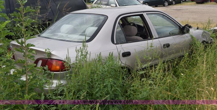 image for item J8032 1999 Toyota Corolla