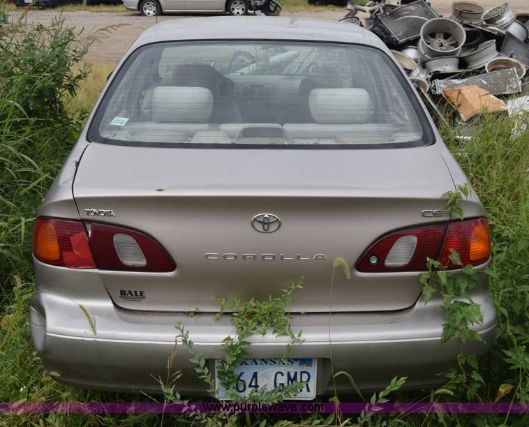 image for item J8032 1999 Toyota Corolla