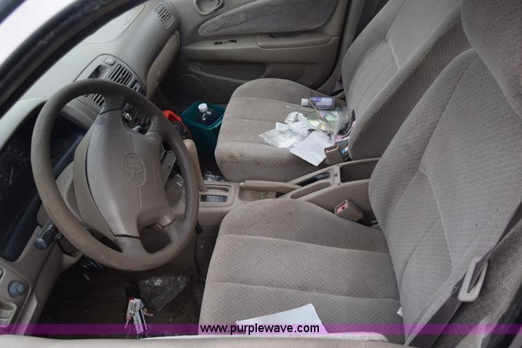 image for item J8032 1999 Toyota Corolla