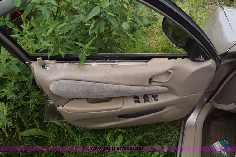 image for item J8032 1999 Toyota Corolla