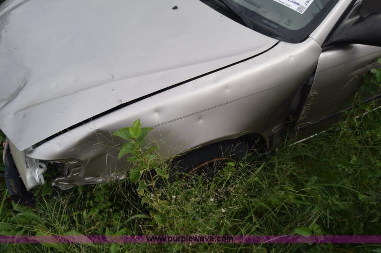 image for item J8032 1999 Toyota Corolla