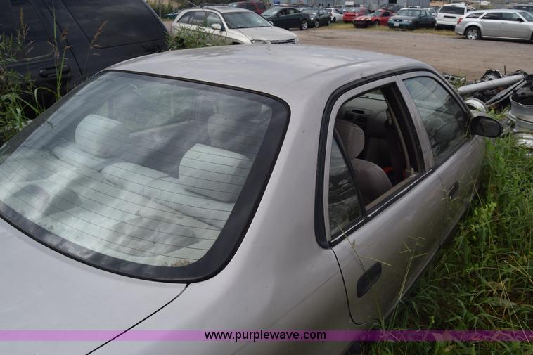 image for item J8032 1999 Toyota Corolla