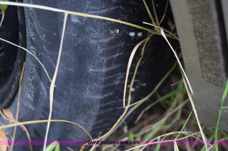 image for item J8032 1999 Toyota Corolla