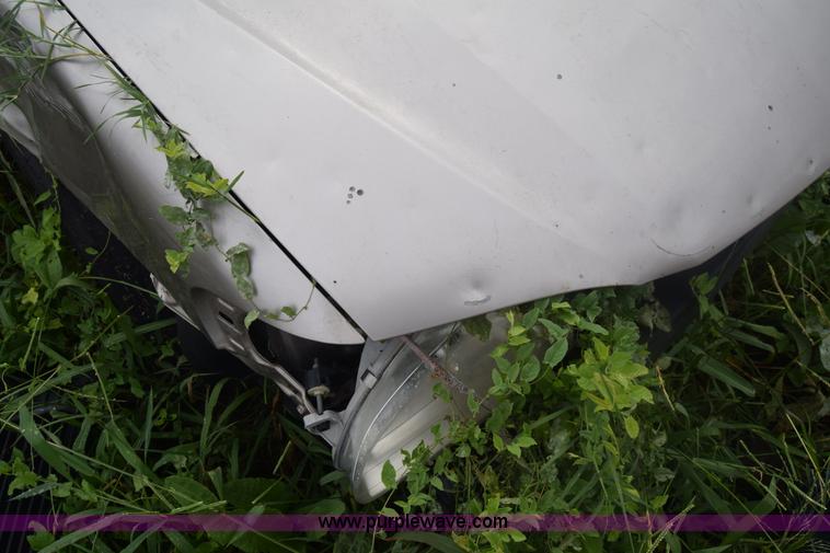 image for item J8032 1999 Toyota Corolla