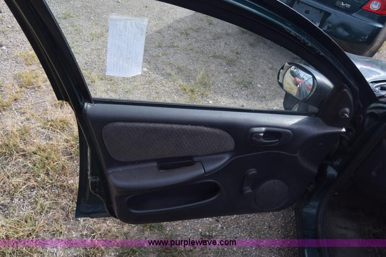 image for item J8033 2000 Plymouth Neon