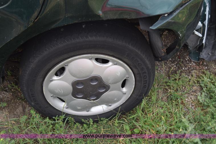 image for item J8033 2000 Plymouth Neon