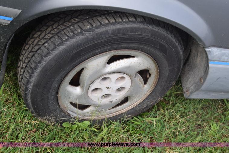 image for item J8034 1991 Chevrolet Cavalier