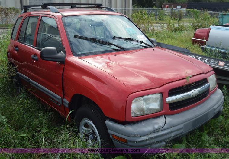 image for item J8035 1999 Chevrolet Tracker SUV