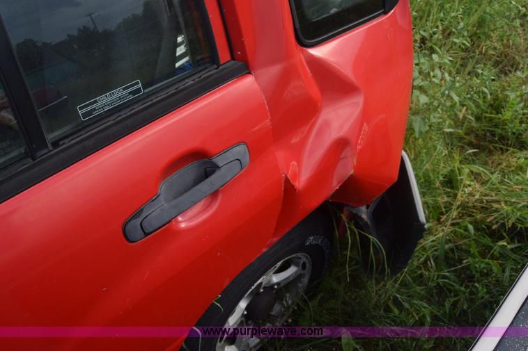 image for item J8035 1999 Chevrolet Tracker SUV