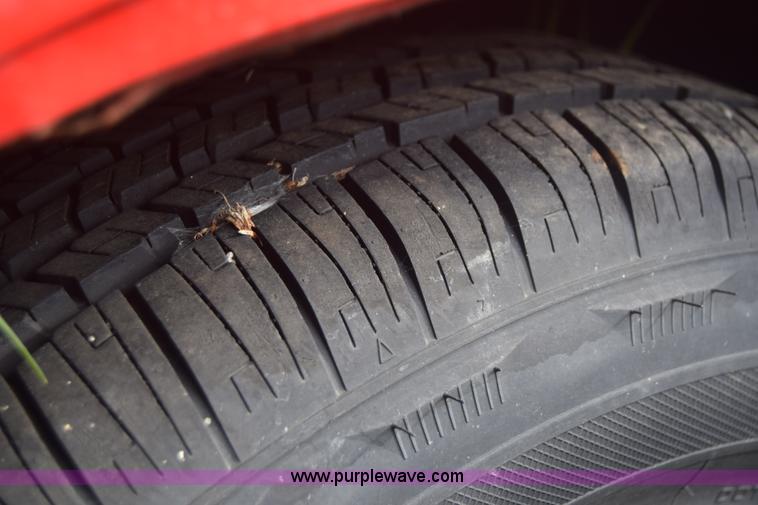 image for item J8035 1999 Chevrolet Tracker SUV